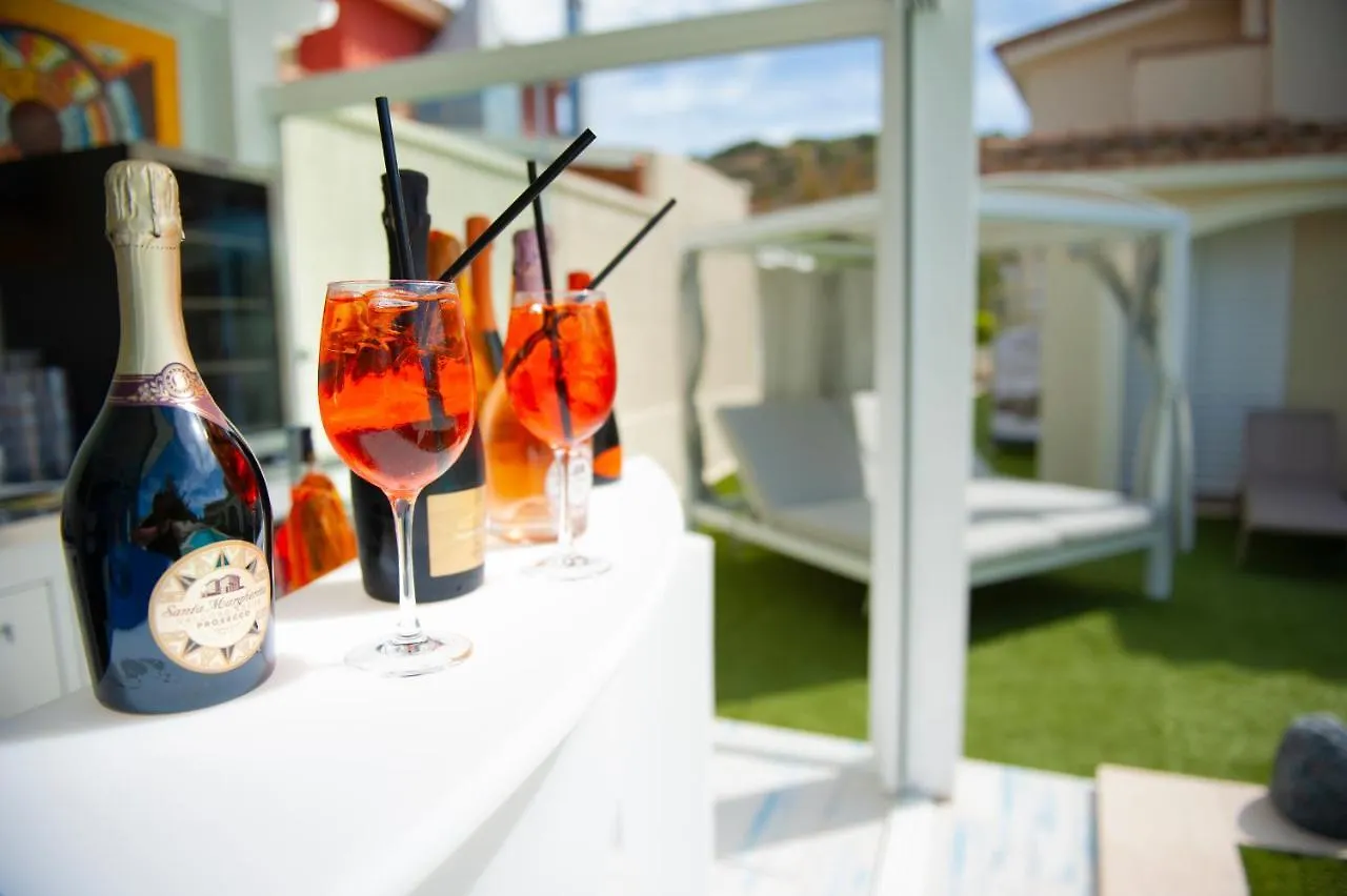 Suimi'S Hotel Villasimius