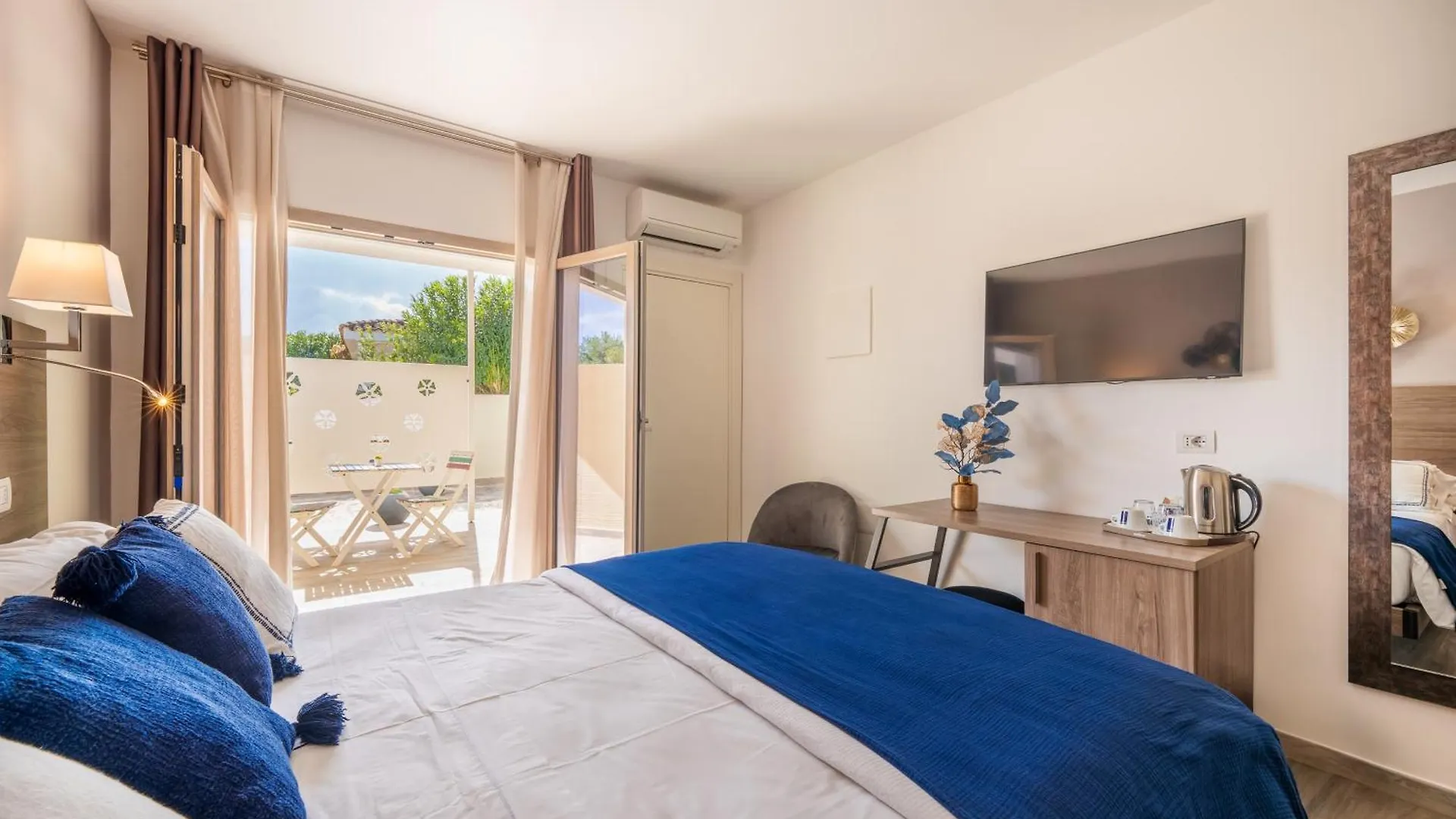 Suimi'S Hotel Villasimius 3*,  Italy
